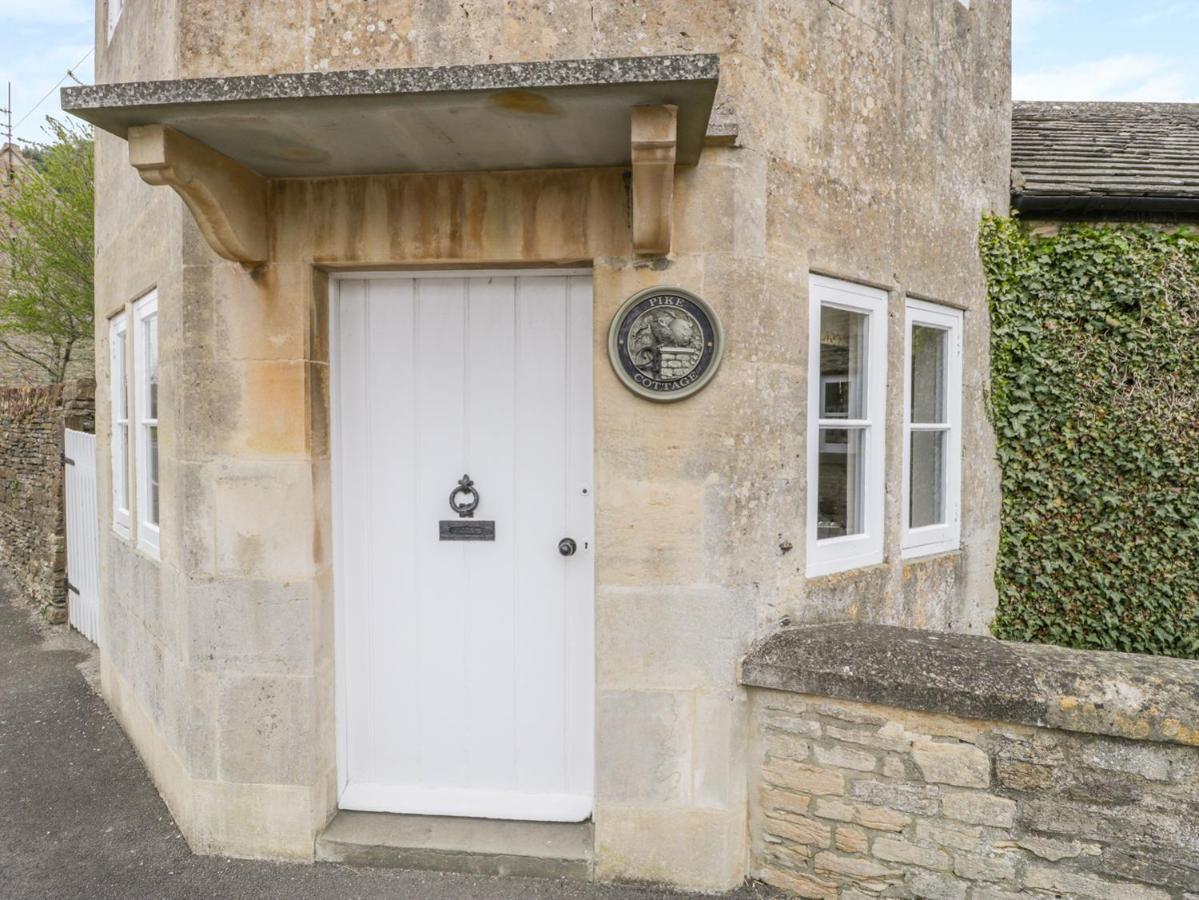 Pike Cottage Acton Turville Exterior photo