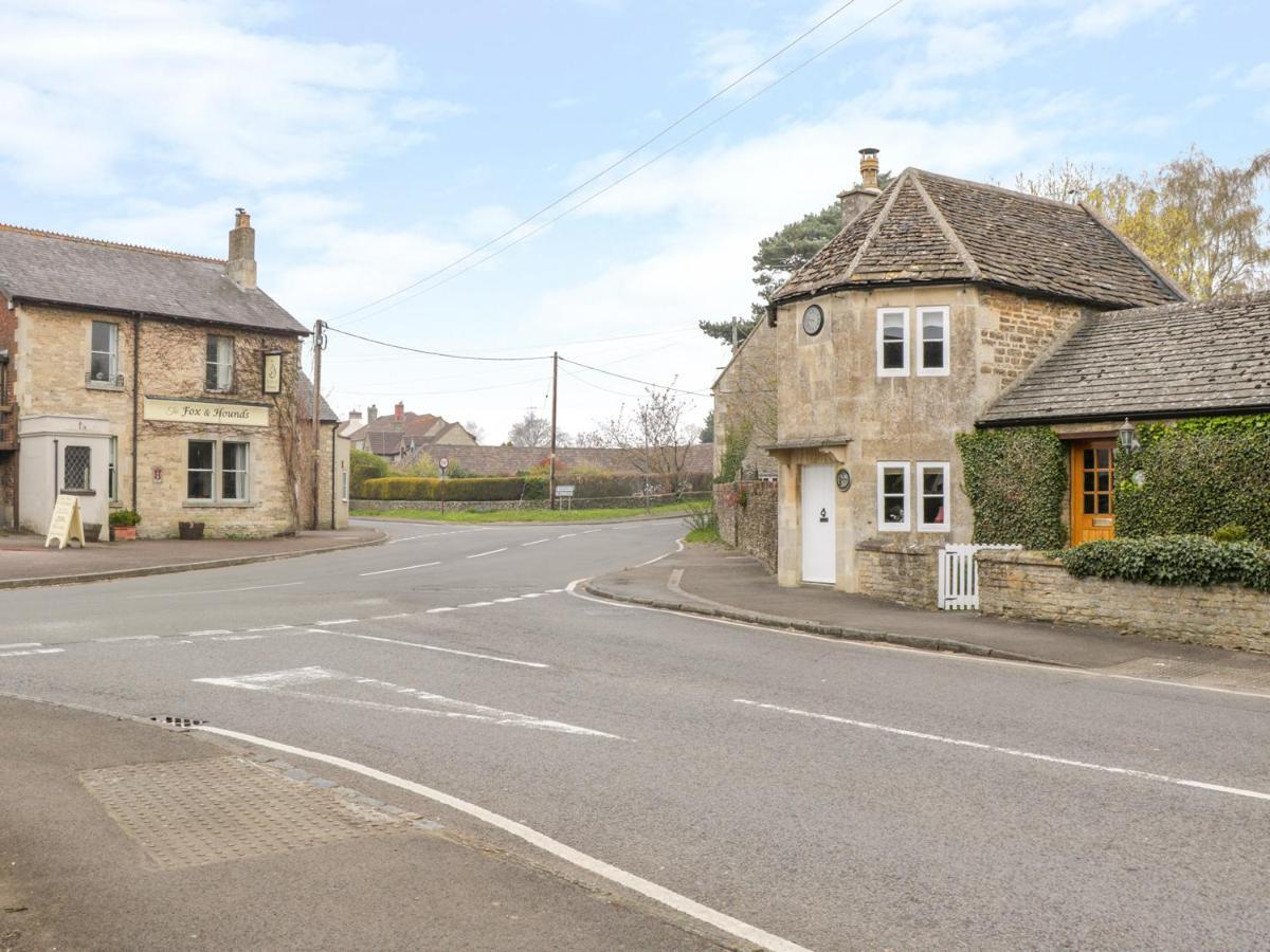 Pike Cottage Acton Turville Exterior photo